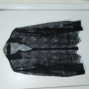 Elie Tahari Large Black Lace Button Down Top With Camisole